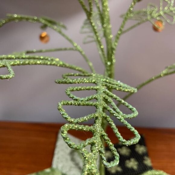 Bendable Metal Decoration Tree - Picture 5 of 6